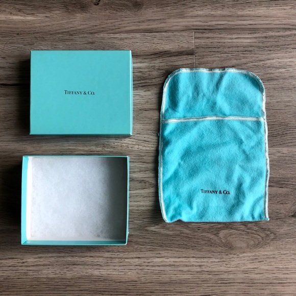Tiffany & Co. box with dust bag - Picture 4 of 5
